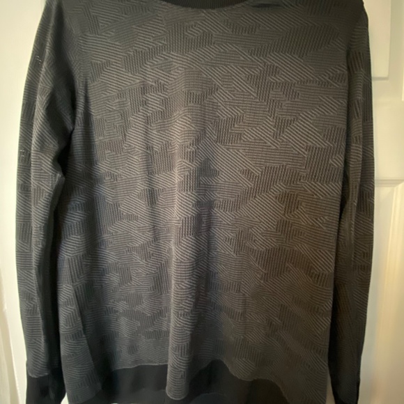 Lululemon - Picture 3 of 4